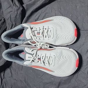 Mens Altra Torin 6 Red Gray Size 10.5